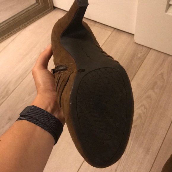 Suede Brown booties - Picture 3 of 3